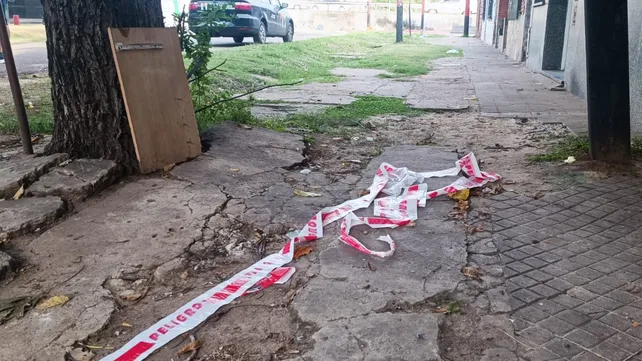 Asesinato cerca de bulevar Oroño: murió baleado y una joven sufrió heridas graves