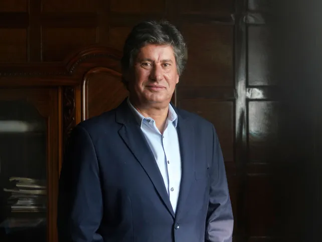 Roly Santacroce: «Mi experiencia es enorme al lado de los otros dos candidatos»