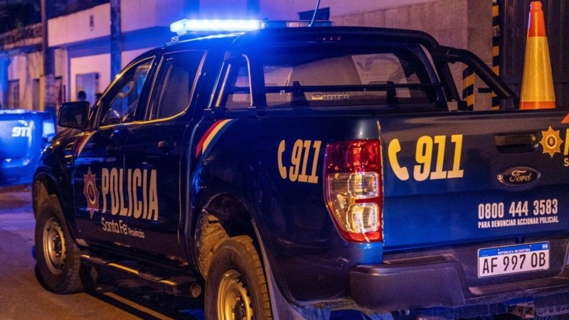 Homicidios en la zona norte y sur de Rosario: dos hombres fueron asesinados a tiros y una mujer resultó herida