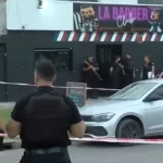 Crimen en Las Flores Este: identifican al hombre asesinado cuando se cortaba el pelo en una barbería